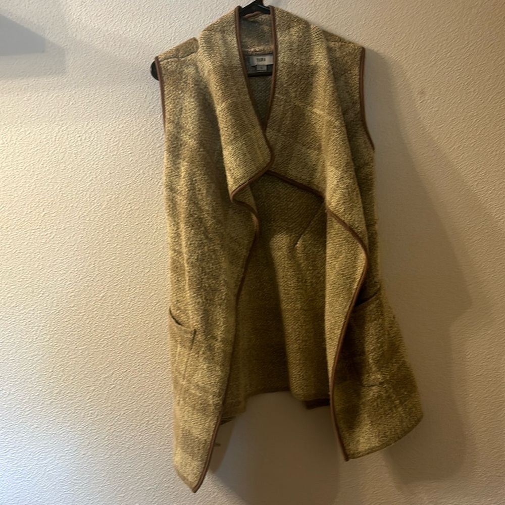 Yaira checkered vest size small